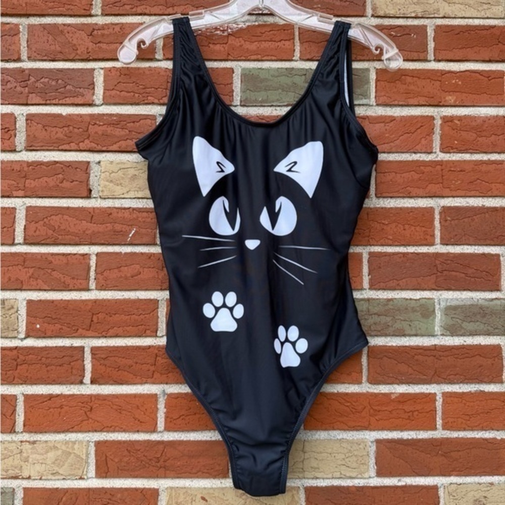 NWOT Black White Cat Paw Print Unbranded One Piece Swimsuit 🩱